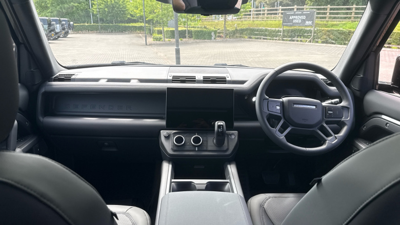 Land Rover Defender 3.0 D250 X-Dynamic SE 110 5dr Auto Diesel Estate
